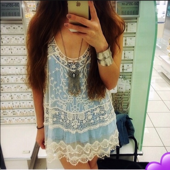 🎊HP1🎉VIVID COLLECTION OF NY lace top/cover up - Picture 1 of 4